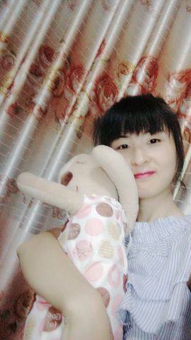 小提莫虎妞主播照片