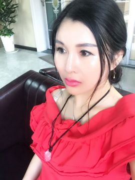 亲.女神么么哒主播照片