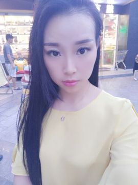 梦媛回归主播照片