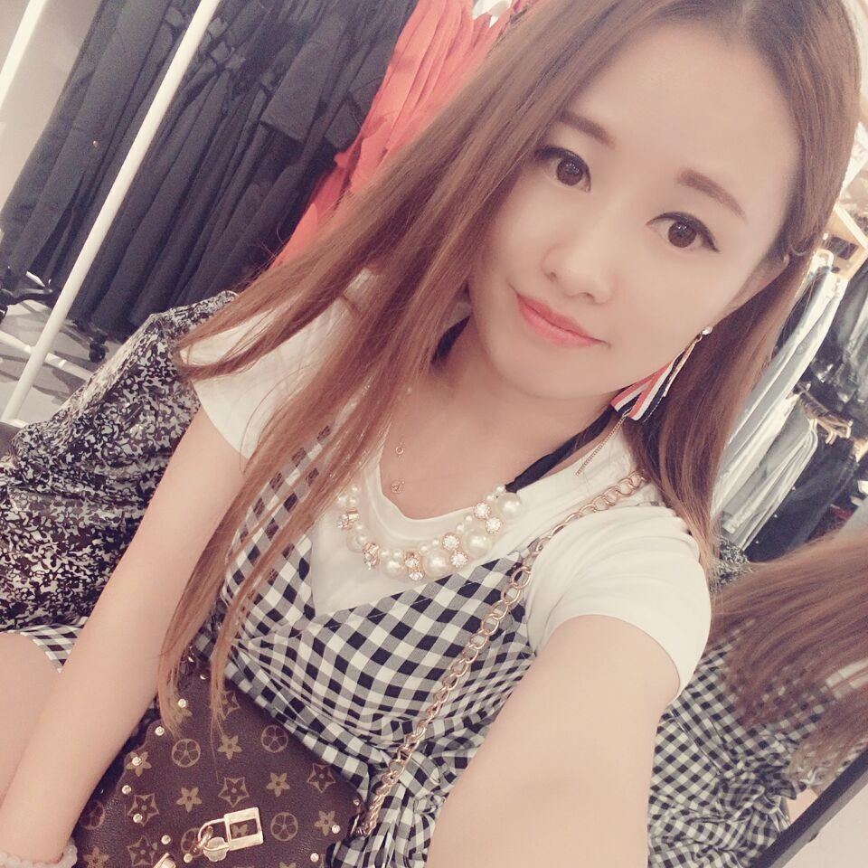 ^❥素颜抵不过浓妆的主播照片