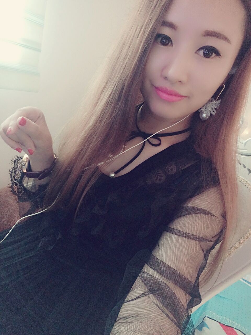 ^❥素颜抵不过浓妆的主播照片
