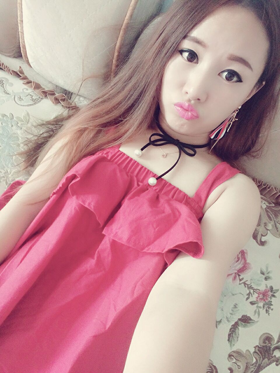 ^❥素颜抵不过浓妆的主播照片