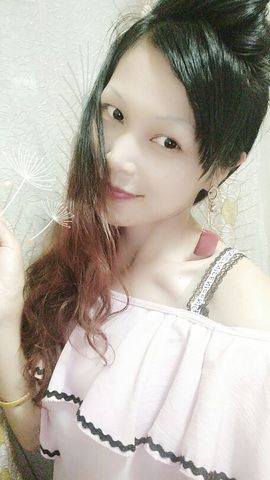 可芯主播照片