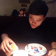 叶自由海报
