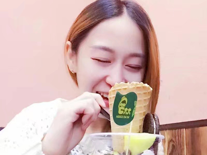 迷人的小混蛋??的主播海報(bào)