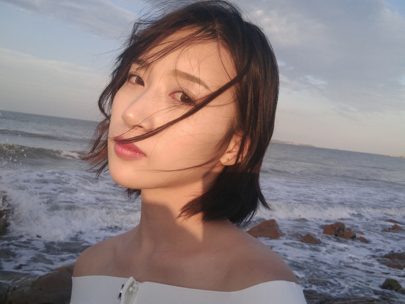 深情美人鱼的主播海报