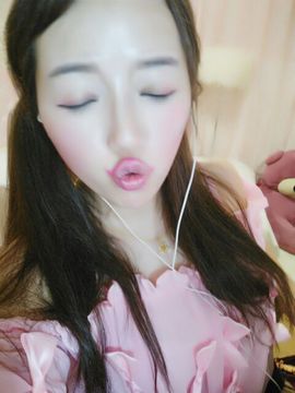 绝绝子雅主播照片