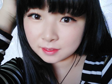 〆上官梦菲✨海报