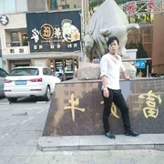 DD董海报
