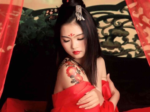 温柔月🌸海报
