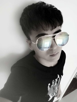 仔仔々不忘初心主播照片
