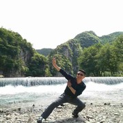 雄鹰展志海报