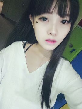小艺馨👄回家喽主播照片