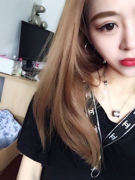 萱萱萱萱辰主播照片