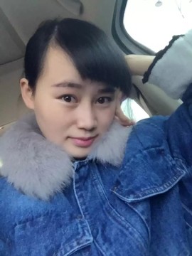 皮皮岛的菇凉主播照片