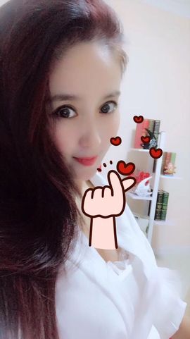 魅丽晴儿主播照片