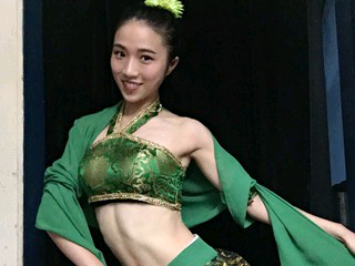 ，寧靜致遠的主播照片