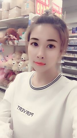 A夏天～乖乖女主播照片