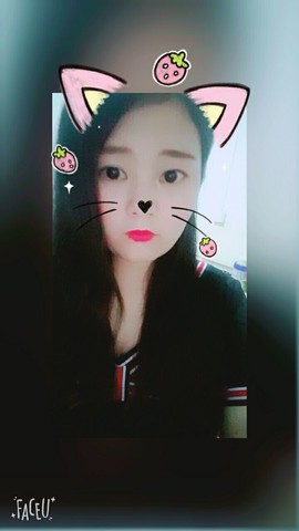 是心心呀主播照片