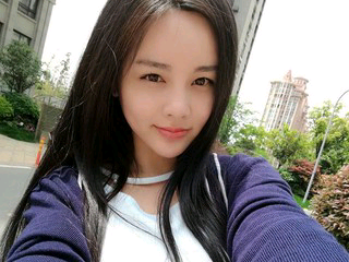 ，寧靜致遠的主播照片