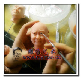 魏君丽雕像艺术主播照片