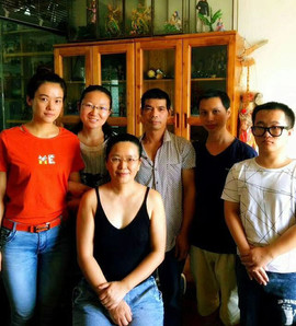 魏君丽雕像艺术主播照片