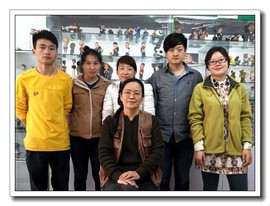 魏君丽雕像艺术主播照片