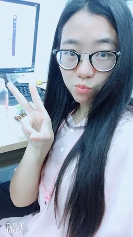 朵薇璐智能美妆主播照片