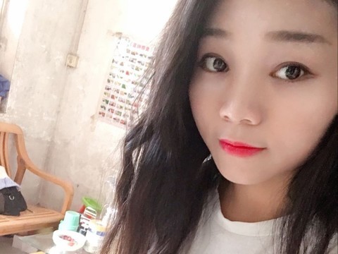 用微笑演绎s海报