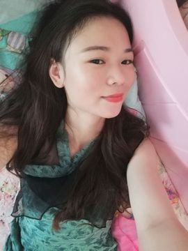 小美西求关注主播照片