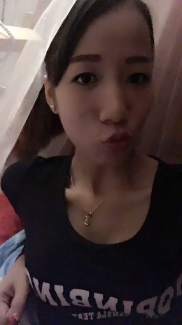 莹瑩猪主播照片