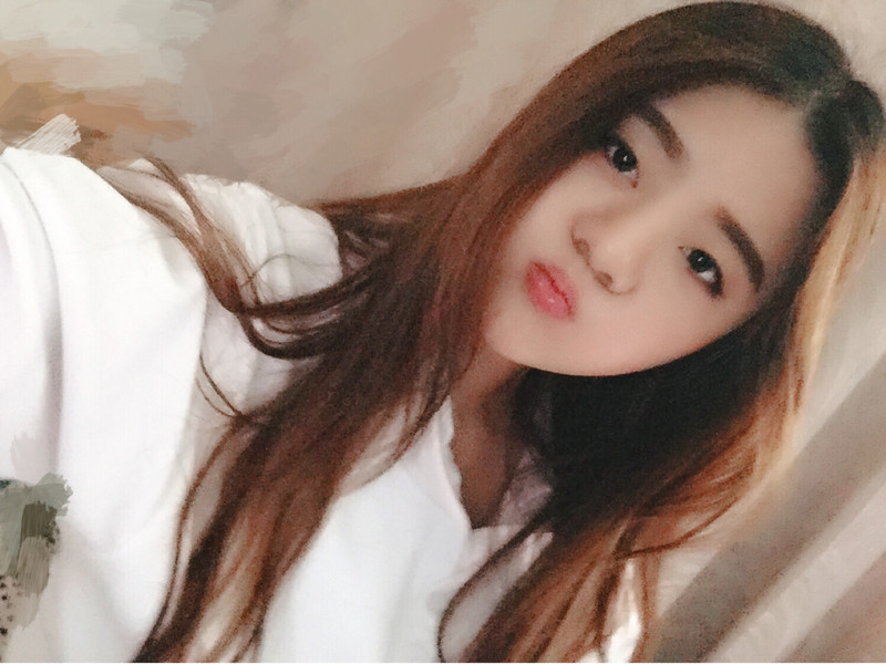 Shirleyyv的主播海報