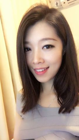 辛束啊主播照片