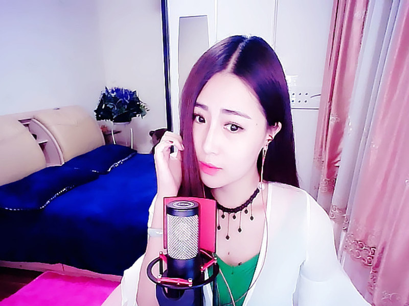 久歌一个人的主播海报