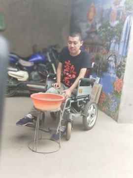 娱家正能量歌手子康主播照片