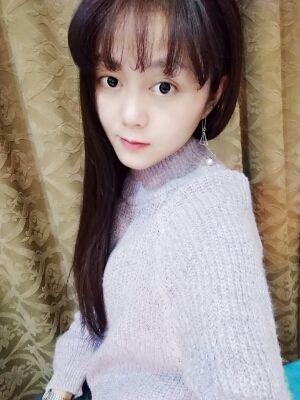 莉傻妞的主播照片