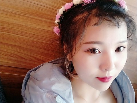 小Fan凡🌻海报