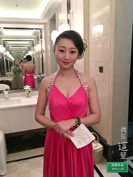 小满@前台接待主播照片