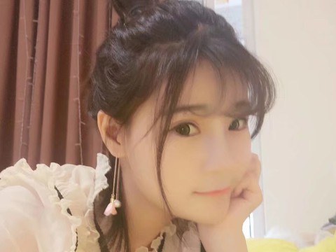 大lian妹萧玉海报