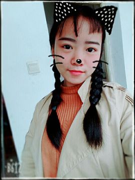 洛丽塔☺主播照片