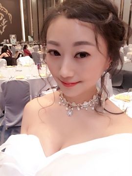 小满@前台接待主播照片