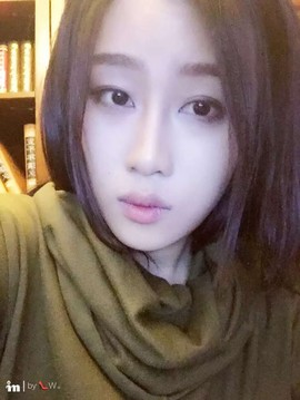 小一一，主播照片