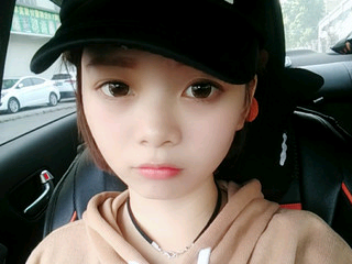 ゞ木年瑾昔、主播照片