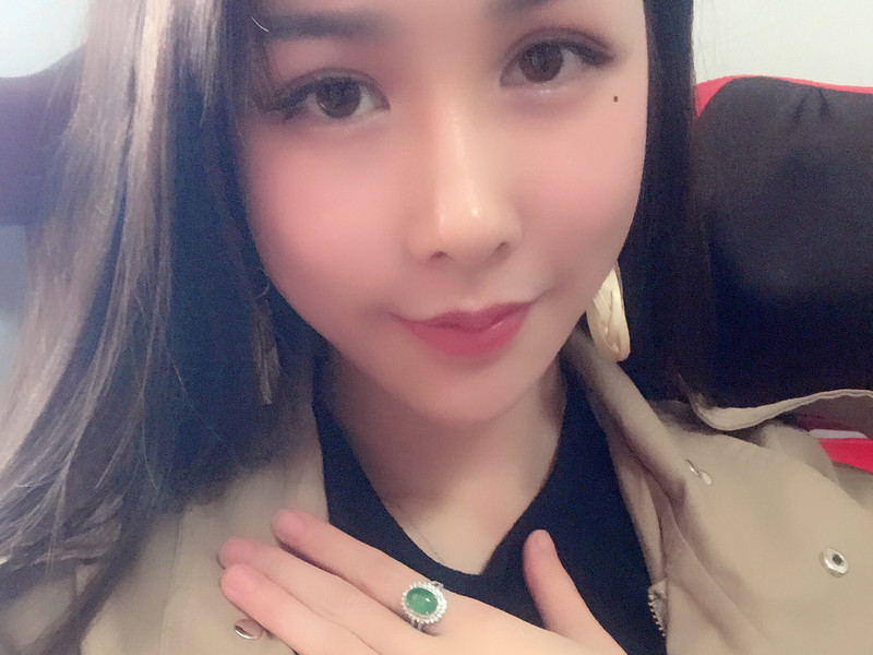 来不及好好看看的主播海报