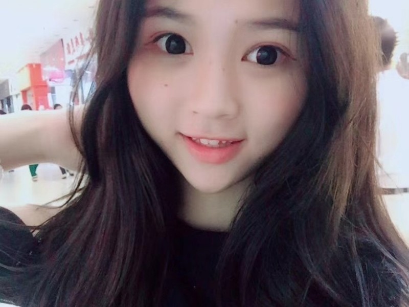 怡宝宝宝抱抱的主播海报