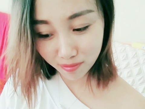 亲爱哒~么么哒海报
