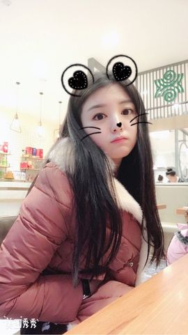 九小九，主播照片