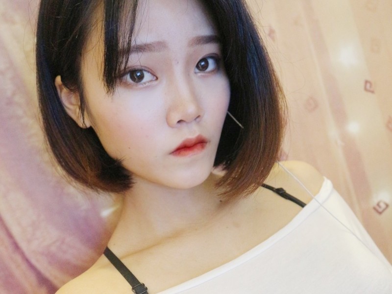 小鱼干脆面的主播海报