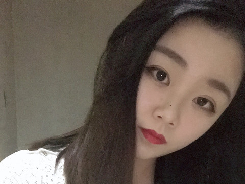 少女盒海报