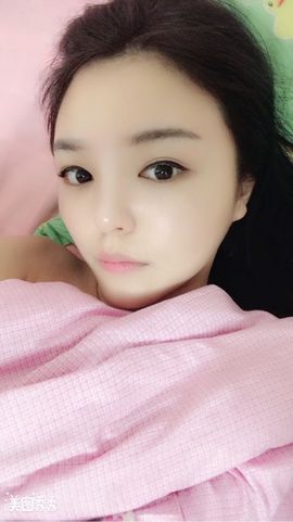 九小九，主播照片